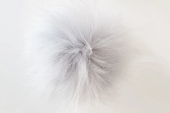 Jamiks duży pompon naturalny z jenota jasny szary